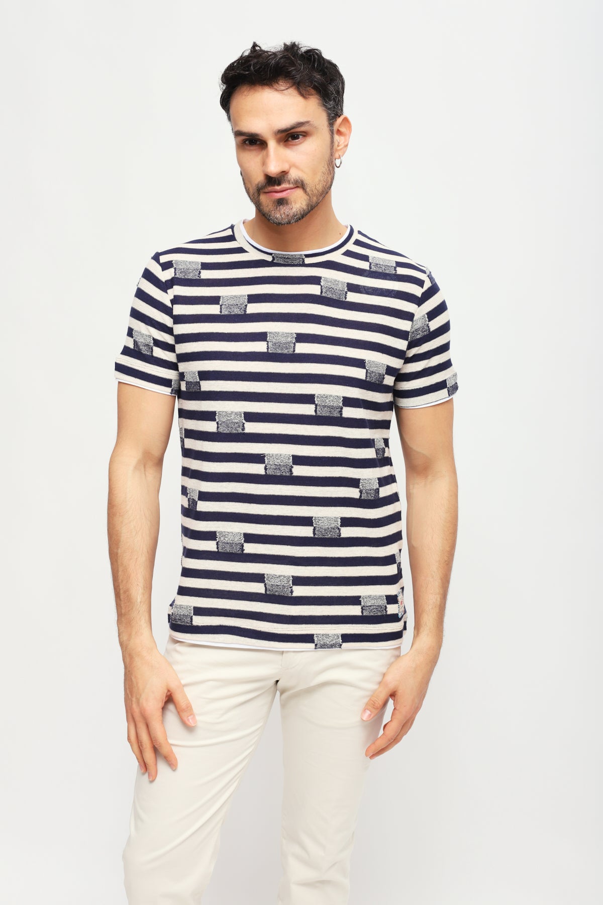 T-shirt a righe Bianche e Nere