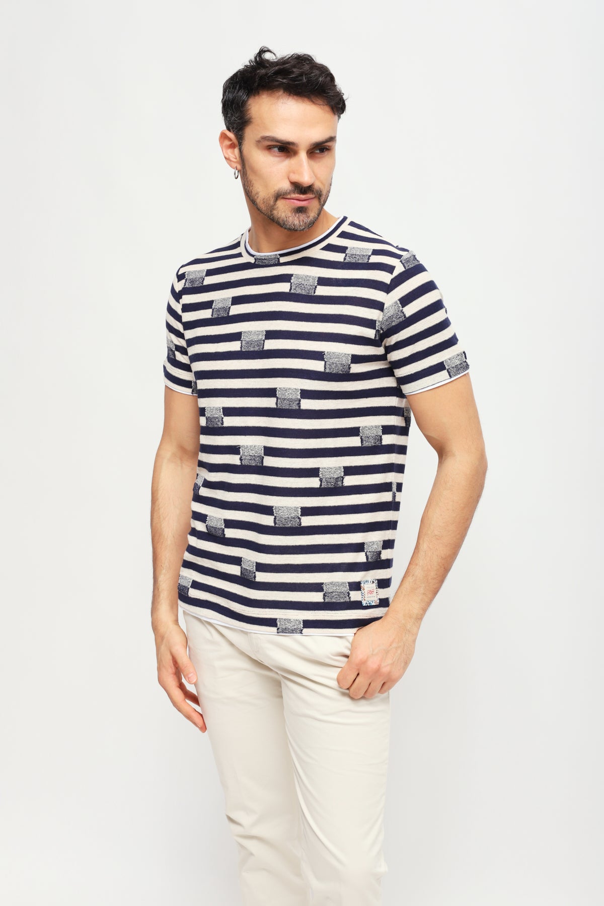 T-shirt a righe Bianche e Nere