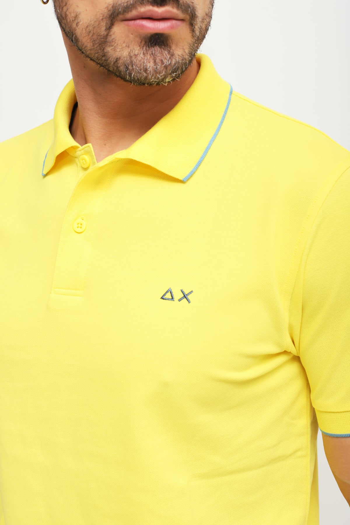 Polo con Ricamo Giallo