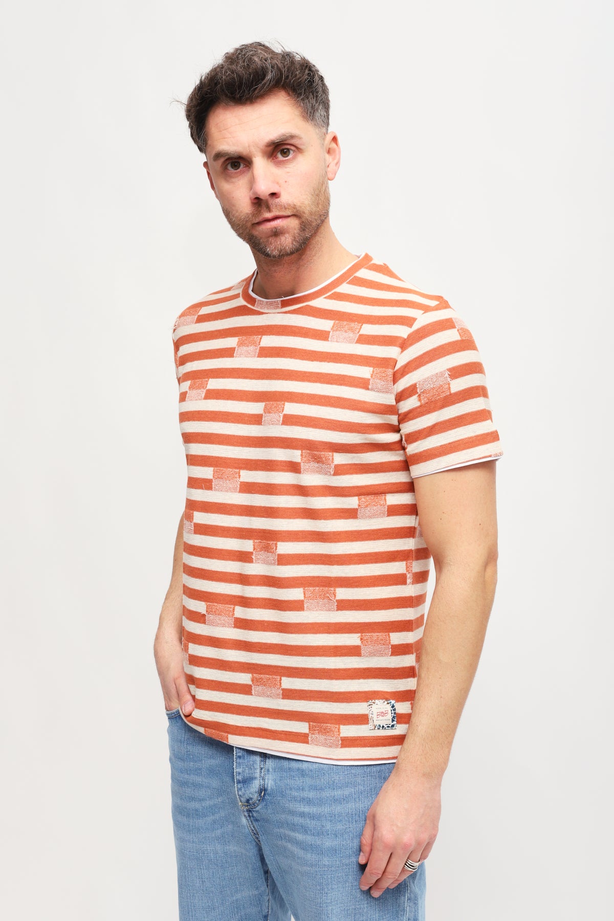 T-shirt Falls a righe multicolore