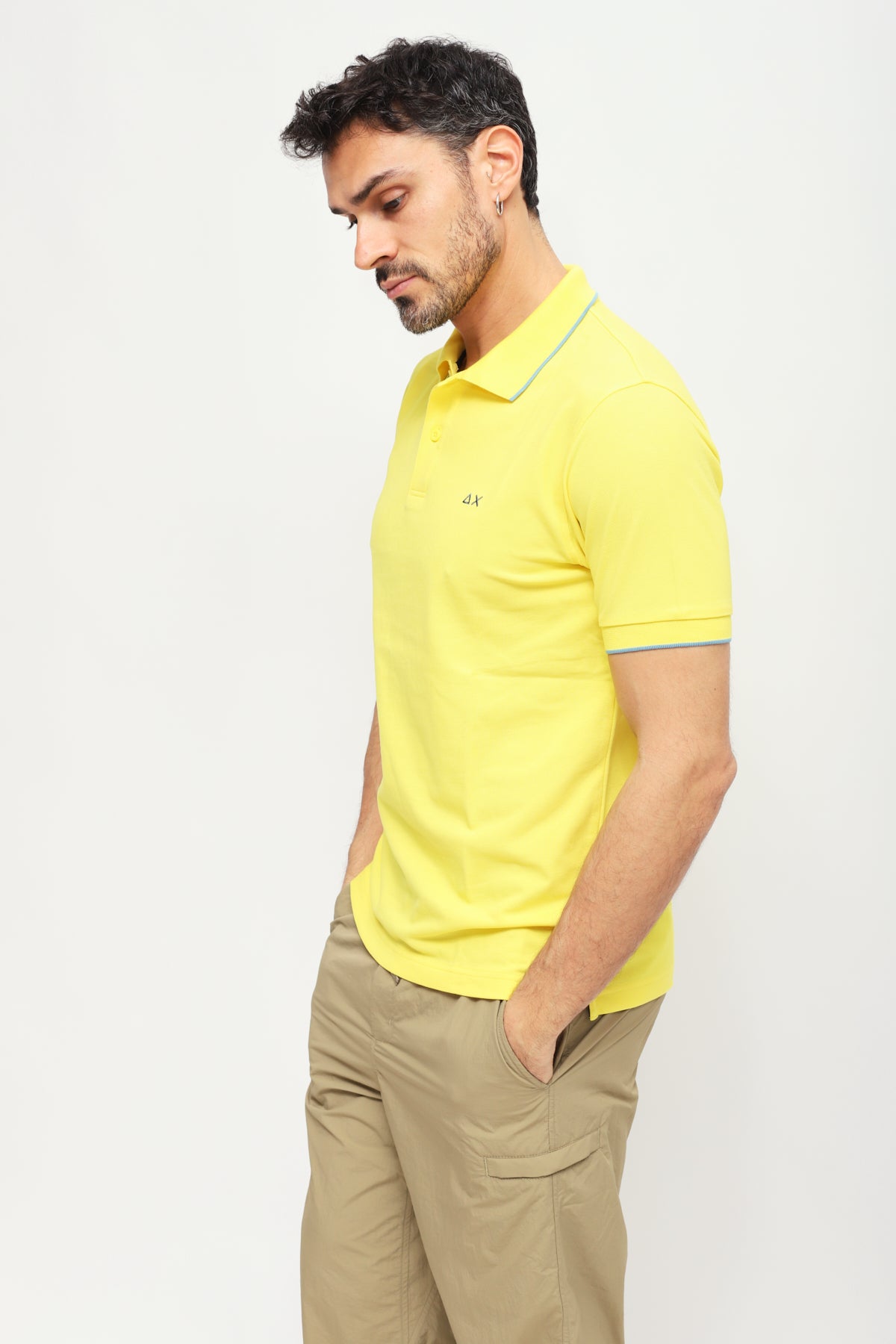 Polo con Ricamo Giallo